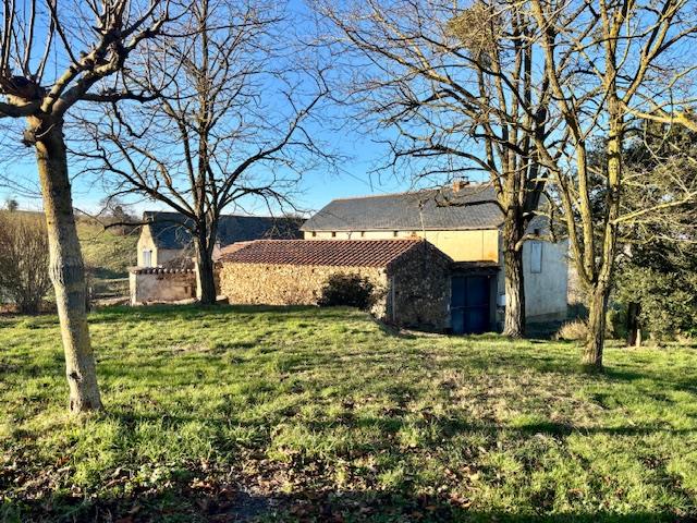 Image No.1-4 Bed House for sale