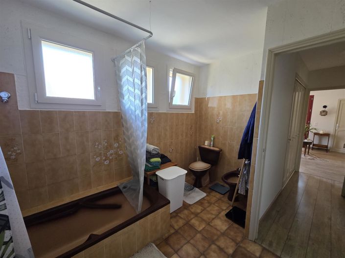 Image No.16-3 Bed House for sale