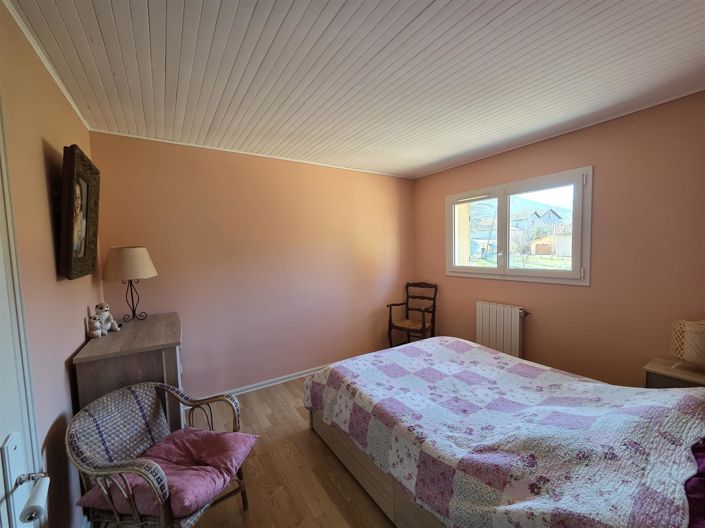 Image No.23-3 Bed House for sale