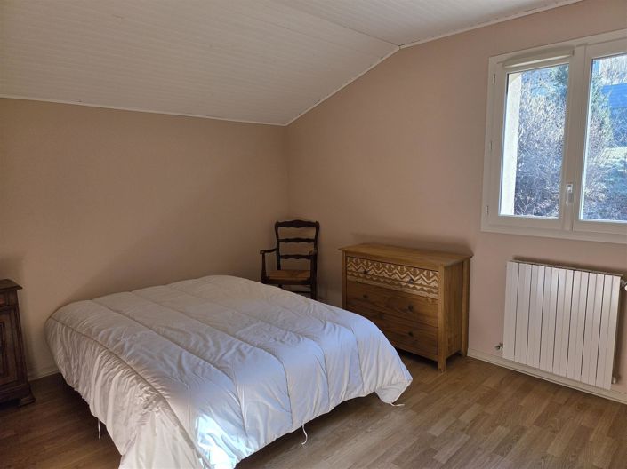 Image No.26-3 Bed House for sale