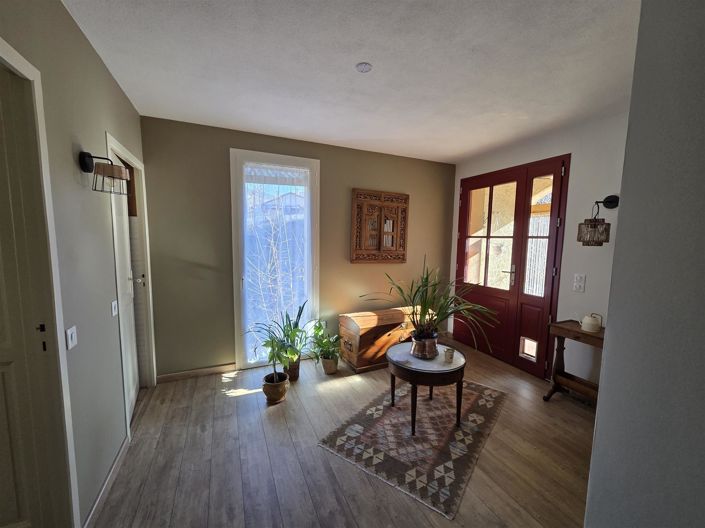 Image No.6-3 Bed House for sale