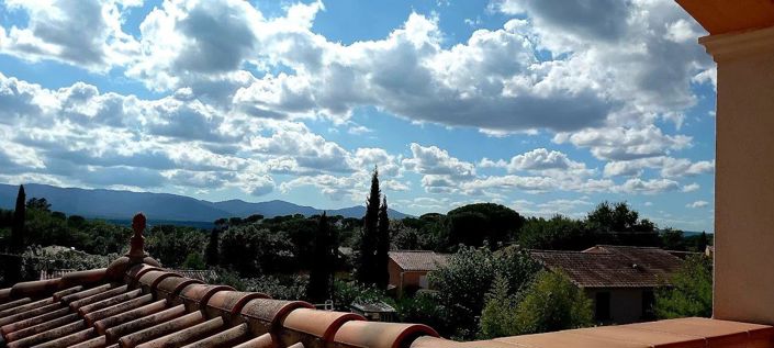 Image No.3-4 Bed House for sale