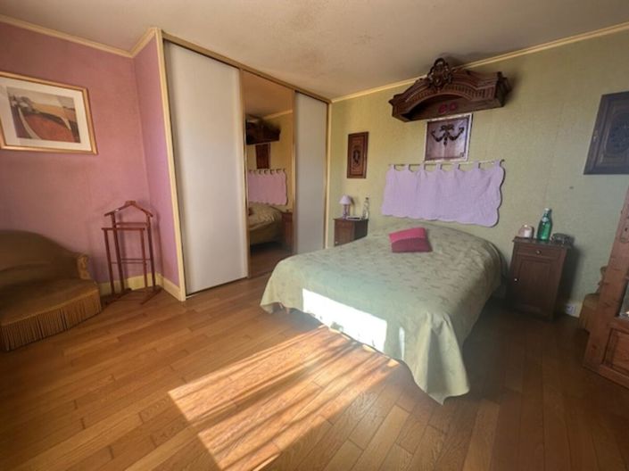 Image No.6-3 Bed House for sale