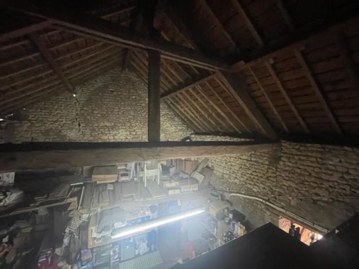 Image No.10-2 Bed House for sale