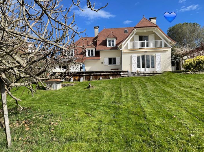 Image No.1-4 Bed House for sale