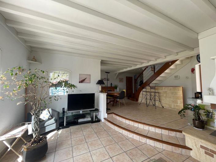 Image No.10-4 Bed House for sale