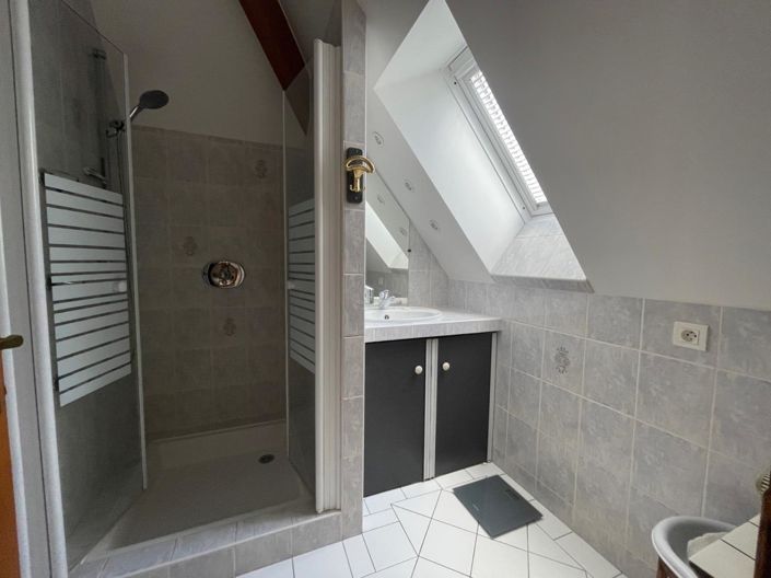 Image No.15-4 Bed House for sale