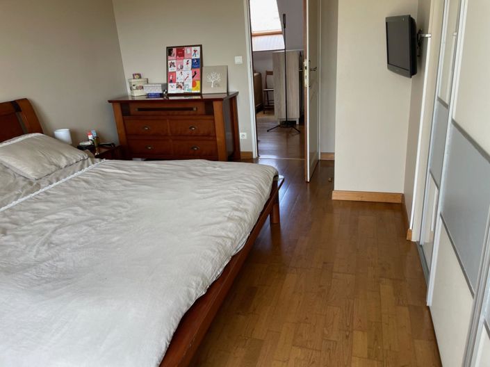 Image No.18-4 Bed House for sale