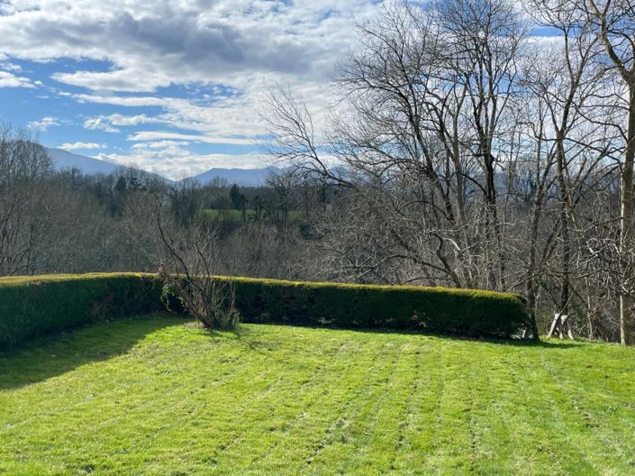 Image No.2-4 Bed House for sale