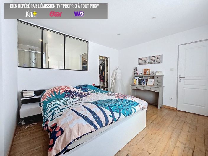 Image No.9-6 Bed House for sale