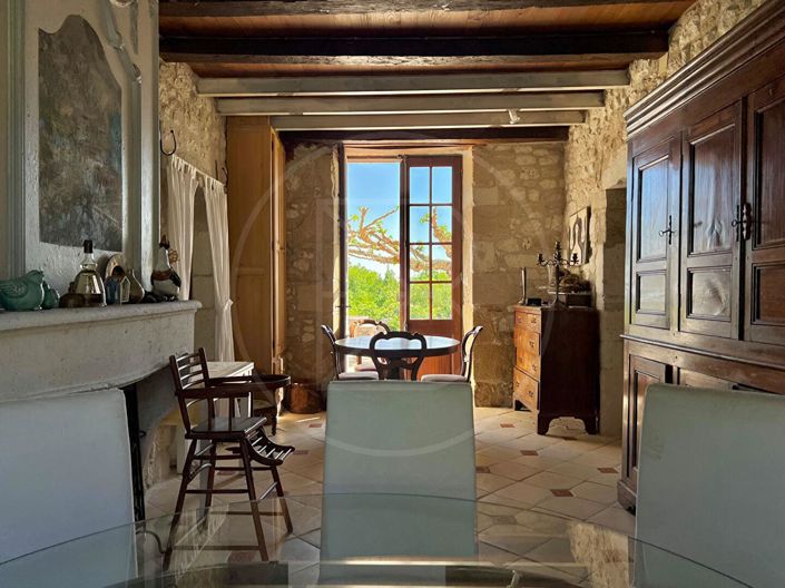 Image No.7-11 Bed House for sale