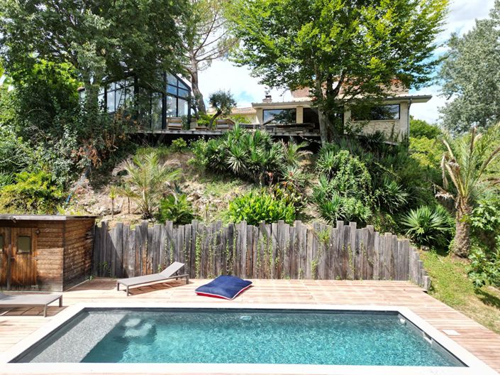 Image No.1-4 Bed House for sale