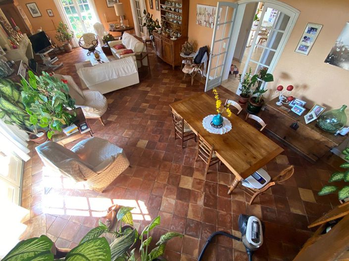 Image No.10-4 Bed House for sale