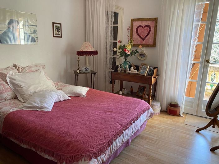 Image No.9-4 Bed House for sale