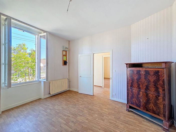 Image No.14-4 Bed House for sale