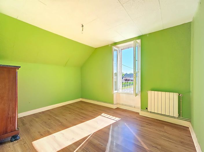 Image No.17-4 Bed House for sale