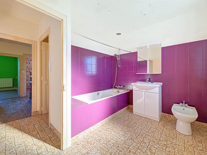 Image No.22-4 Bed House for sale