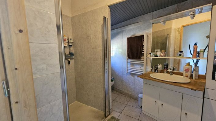 Image No.11-3 Bed House for sale