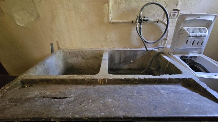 Image No.13-3 Bed House for sale