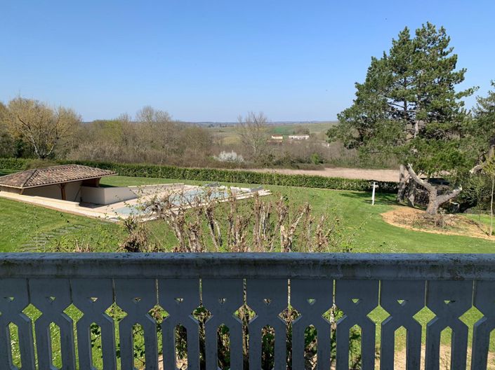 Image No.2-4 Bed House for sale