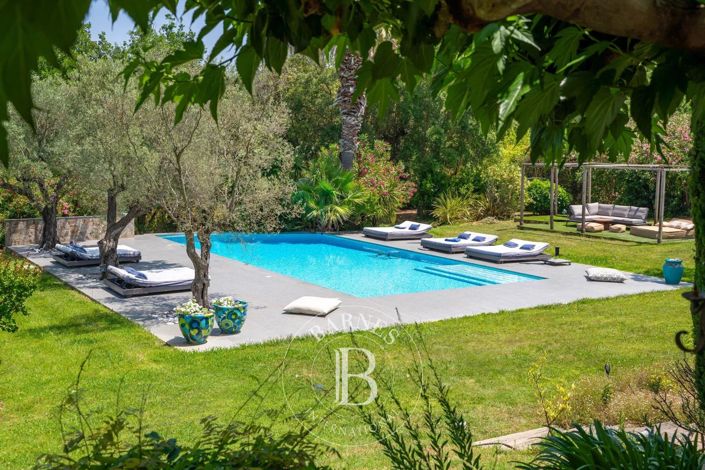 Image No.3-4 Bed House for sale