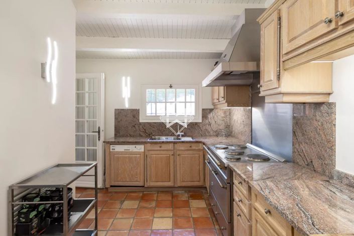 Image No.9-4 Bed House for sale