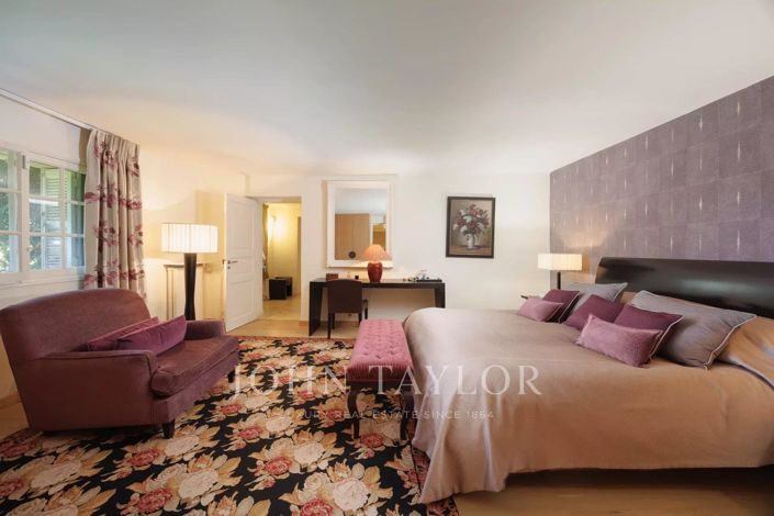 Image No.17-8 Bed House for sale