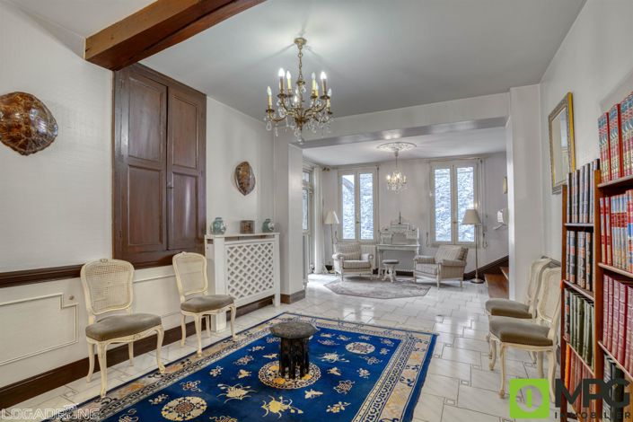 Image No.3-5 Bed House for sale