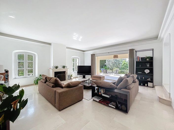 Image No.4-4 Bed House for sale