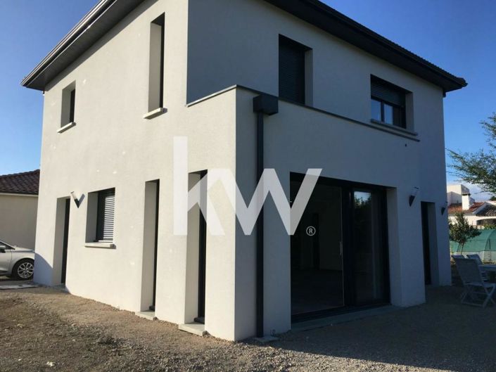 Image No.1-3 Bed House for sale
