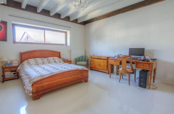 Image No.6-3 Bed House for sale