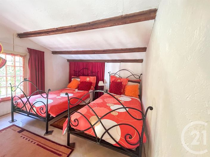 Image No.18-4 Bed House for sale