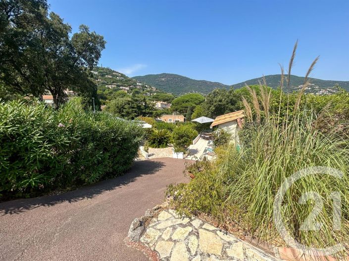 Image No.22-4 Bed House for sale