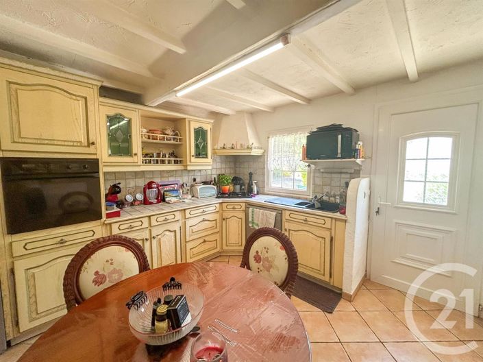 Image No.8-4 Bed House for sale