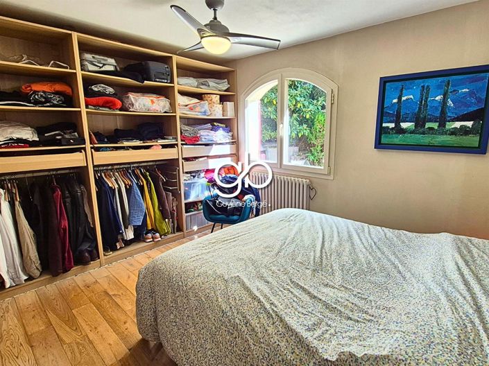 Image No.6-6 Bed House for sale