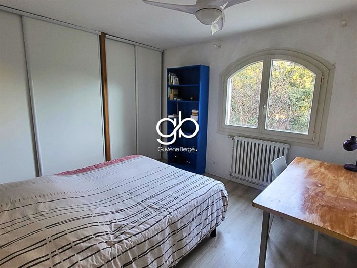 Image No.8-6 Bed House for sale