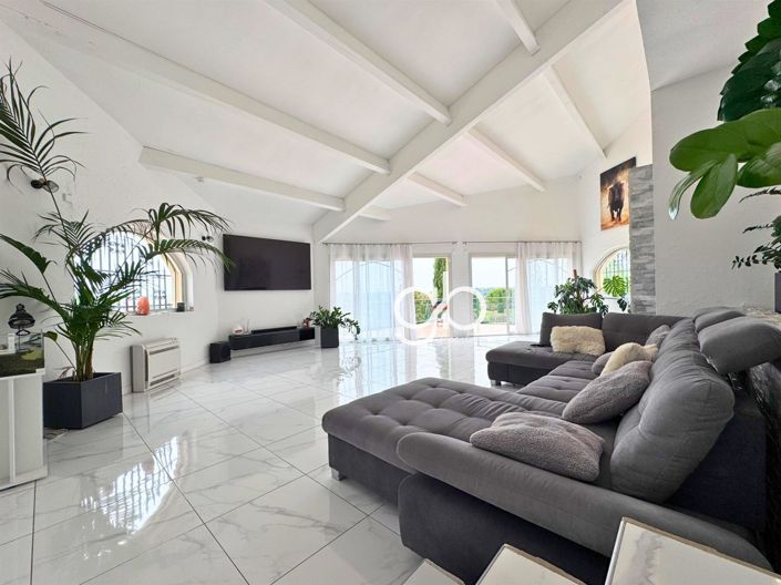 Image No.4-5 Bed House for sale