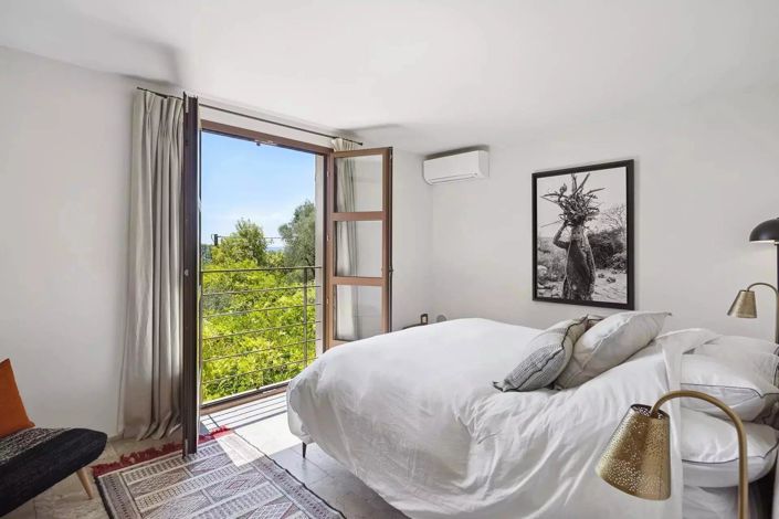 Image No.4-5 Bed House for sale