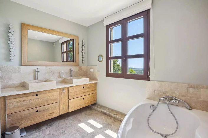 Image No.5-5 Bed House for sale