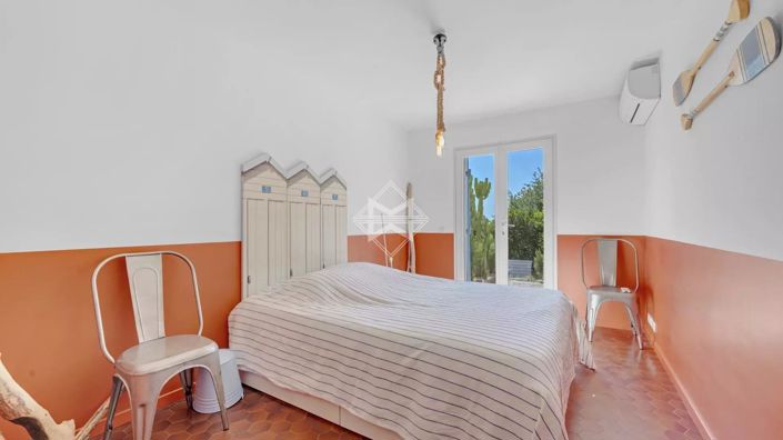 Image No.11-4 Bed House for sale