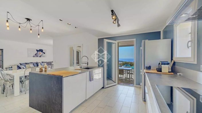 Image No.6-Maison de 4 chambres à vendre à Cavalaire-sur-Mer