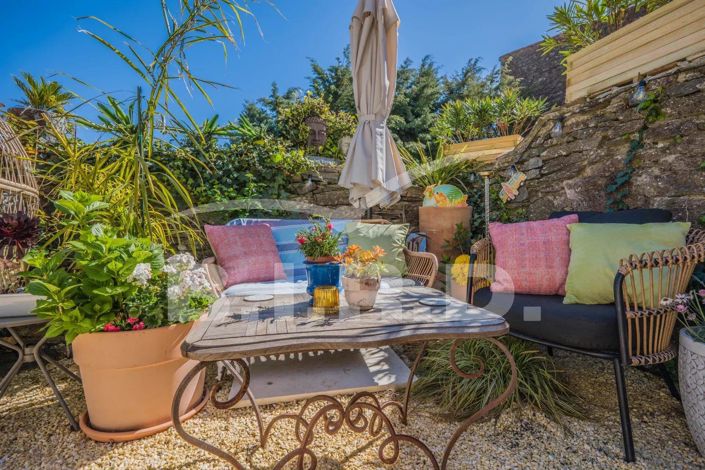 Image No.2-6 Bed House for sale