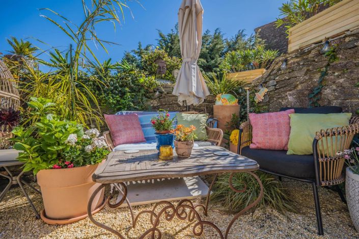 Image No.2-6 Bed House for sale