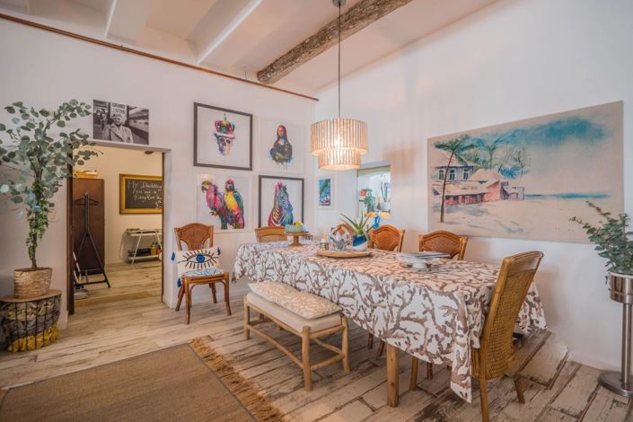 Image No.4-6 Bed House for sale