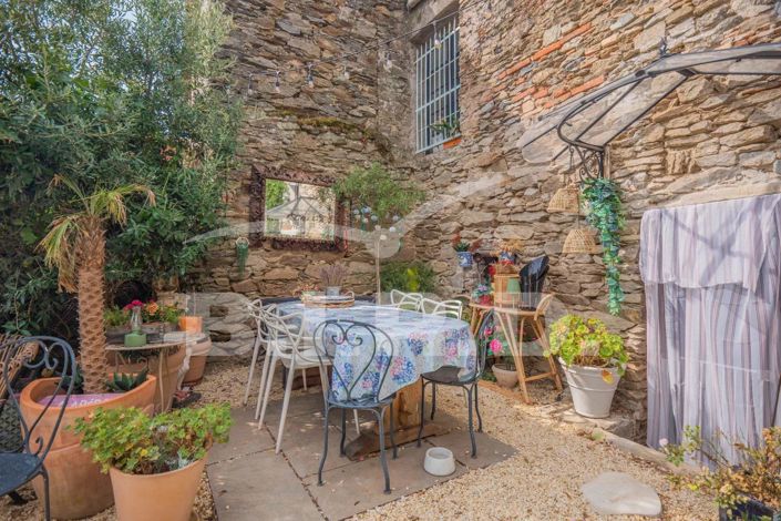 Image No.5-6 Bed House for sale