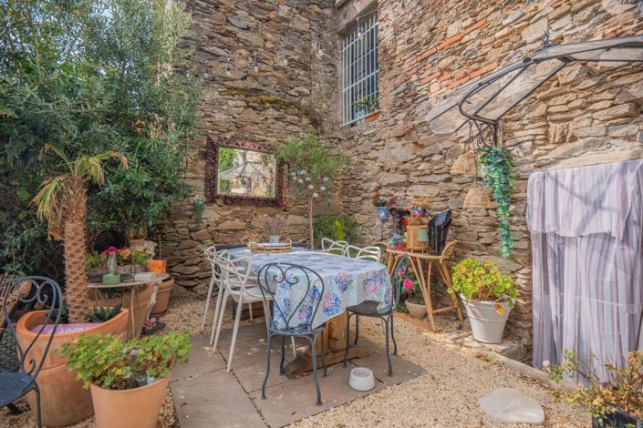 Image No.5-6 Bed House for sale