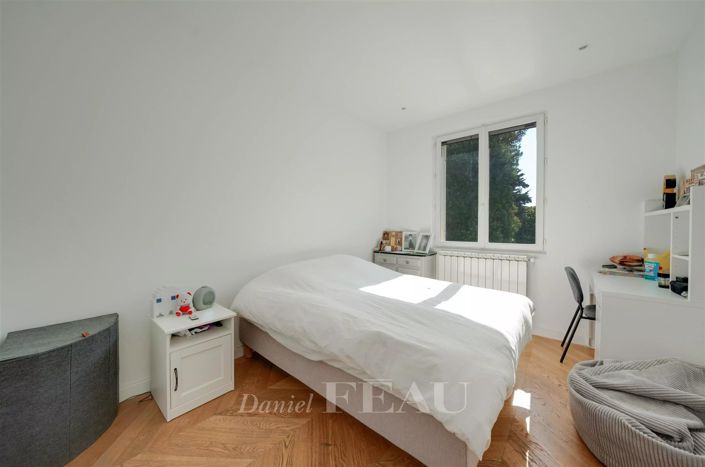 Image No.14-5 Bed House for sale