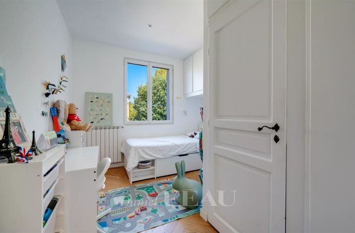 Image No.15-5 Bed House for sale