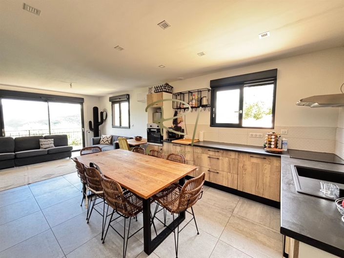 Image No.5-2 Bed House for sale