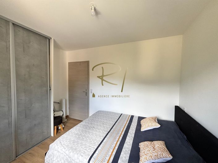 Image No.6-2 Bed House for sale